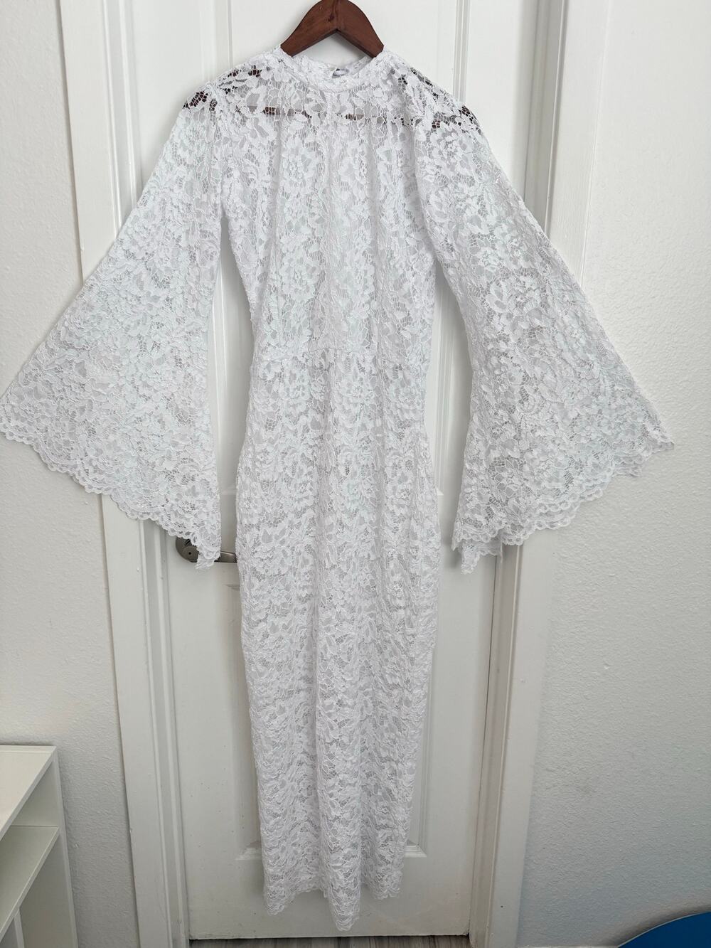Vintage Handmade White Wedding Bridal Lace Flare Sleeve Dress Size 12